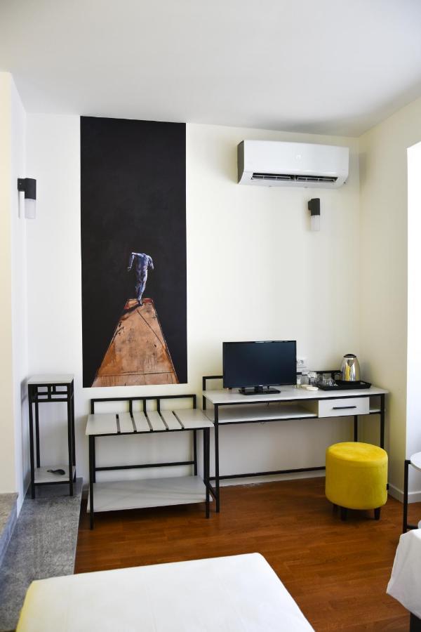 Osten Art Hotel Skopje Exterior foto